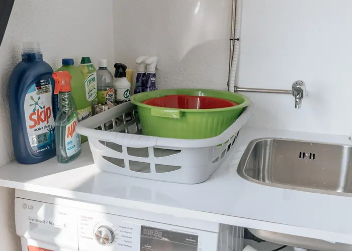 Apartment Palacio De Cristal, By Mycelia *